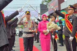 Tongkat Komando Polres Blora Berganti, AKBP Inggal Widya Perdana Disambut Pedang Pora