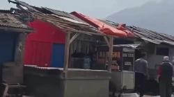 Helikopter Terbang Rendah, Sejumlah Kios di Bandung Barat Rusak Diterjang Angin Baling-Baling