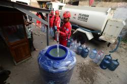PMI Depok Salurkan Air Bersih untuk Warga Terdampak Kekeringan