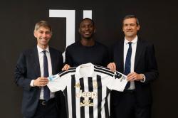 Juventus Resmi Pulangkan Randal Kolo Muani, Nilai Transfernya Tembus Rp1 Triliun