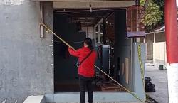 Viral Massa Gerebek Rumah Kontrakan Oknum Polisi di Karawang, Kasus Apa?