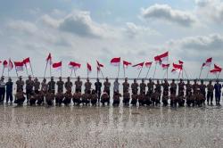 Ekspedisi Merah Putih di Pelalawan, Polda Riau Bawa Bansos hingga Tanam 1.000 Bibit Mangrove