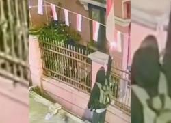 Polisi Kaitkan Pria Viral Bakar Bendera Merah Putih dengan Pembakaran Warung di Bandung
