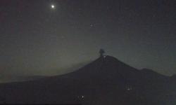 Gunung Semeru di Lumajang Meletus, Semburkan Abu Vulkanik 900 Meter