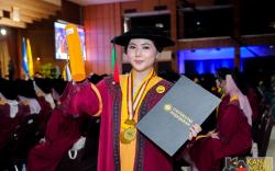 Kisah Ellita Sevilla, Wisudawan Terbaik Unpad yang Lulus 7 Semester Sambil Jalankan Dua Bisnis