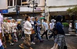 Batik Walk Buka Rangkaian Jambore Batik Jawa Barat 2026 di Bandung