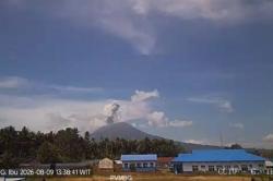 Gunung Ibu Erupsi Hari Ini, Kolom Abu Membubung Setinggi 800 Meter
