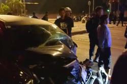 Kecelakaan di Batam, Mobil Sigra Tabrak Avanza Berhenti di Lampu Merah