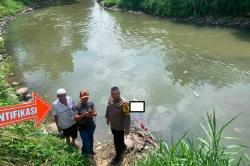 Geger! Mayat Pria Ditemukan di Sungai Denai, Diduga Tewas Tersengat Alat Setrum Ikan