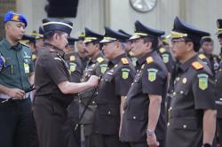 Jaksa Agung Lantik 15 Kajati Baru, Minta Pulihkan Nama Baik Kejaksaan