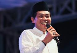 Kondisi KH Anwar Zahid usai Mobil Alphard Ditabrak Truk Trailer di Bojonegoro