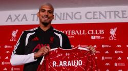 Gabung Liverpool, Ronald Araujo Pilih Nomor 33 karena Alasan Menyentuh