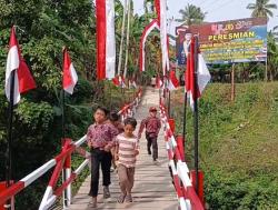 Hancur Diterjang Bencana, Jembatan Merah Putih di Padang Pariaman Diresmikan