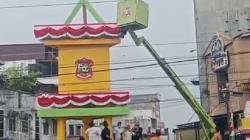 Tragis! 3 Pekerja DLH Tanjungbalai Kesetrum Saat Hias Tugu Jelang HUT RI