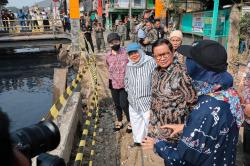 Pramono Tinjau Proyek Normalisasi Kali Cakung Lama untuk Kurangi Banjir, Kapan Rampung?