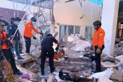 Update Gempa NTT, 1 Orang Tewas Tertimpa Bangunan Roboh di Pelabuhan Maumere