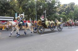 Momen Kereta Kencana Bawa Sang Saka Merah Putih Menuju Istana Merdeka   
