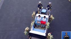 Kereta Kencana Bawa Sang Merah Putih Kembali ke Monas usai Penurunan Bendera HUT ke-81 RI