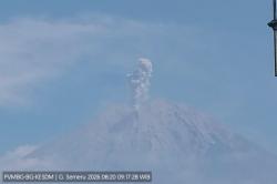 Gunung Semeru Meletus Hari Ini, Muntahkan Kolom Abu Setinggi 1,1 Km ke Langit