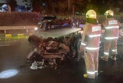 Kronologi Kecelakaan Maut di Tol Jagorawi: Jeep Mercedes Tabrak Truk hingga Terbakar