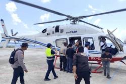 Polri Gerak Cepat, Evakuasi Ibu Hamil dan Lansia Korban Reruntuhan Gempa NTT Naik Helikopter