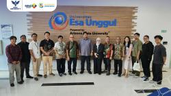 Rektor MNC University Jadi Penguji Tamu Sidang Skripsi DKV Universitas Esa Unggul, Perkuat Kerja Sama