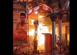 Kebakaran Hanguskan 4 Rumah di Wonokromo Surabaya, 14 Damkar Dikerahkan