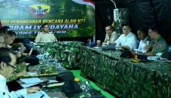 Prabowo Langsung Gelar Rapat Penanganan Bencana Gempa saat Tiba di Nagekeo NTT