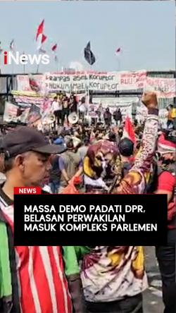 Massa Demo Padati DPR, Belasan Perwakilan Masuk Kompleks Parlemen