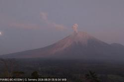Gunung Semeru Meletus Pagi Ini, Muntahan Abu Vulkanis Setinggi 900 Meter