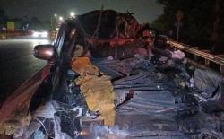 Mobil Pajero Tabrak Truk Semen di Tol Jagorawi, Sopir Diduga Ngantuk