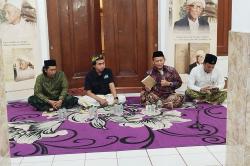 Sekjen Golkar Teladani Mbah Wahab, Soroti Karakter NU yang Moderat dan Toleran