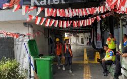 Penumpang Lansia Keluhkan Penutupan Stasiun Karet, Usul Layanan Penghubung ke BNI City