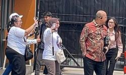 Sarwendah Labrak Pendukung Ruben Onsu di Pengadilan: Ibu Live tapi Ngata-ngatain Saya