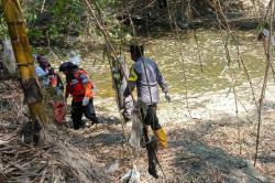 Mayat Pria Ditemukan Mengapung di Sungai Bojonegoro, Ternyata Warga yang Hilang