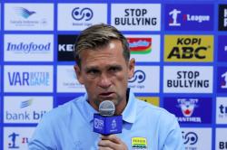 Igor Tolic Akui Persib Tampil Berantakan di Babak Pertama Lawan PSM