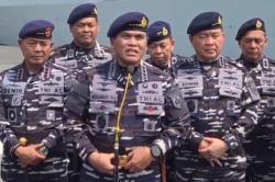 KRI Lepu dan KRI Kerambit Dikerahkan Cari 5 Jurnalis Hilang di Perairan Gunung Anak Krakatau