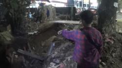 3 Pekerja Kabel Tertimpa Panel Beton di Gowa, 1 Tewas 2 Dilarikan ke RS