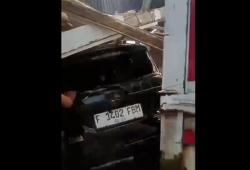 Kecelakaan di Jalur Puncak Bogor, Truk Boks Rem Blong Hantam Minibus dan Bengkel