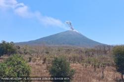 Gunung Ili Lewotolok di NTT Erupsi, Kolom Abu Capai 700 Meter
