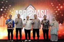 IJTI Beri Penghargaan ke 5 Tokoh Pendorong Keterbukaan Informasi, Ini Daftarnya