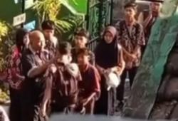 Kepsek SMPN 18 Malang Dicopot usai Tampar Siswa gegara Seragam Lurik