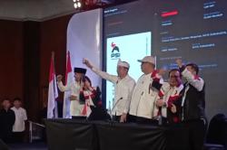 Jokowi Pamer KTA di Bandung, Ungkap Sudah Jadi Kader PSI sejak 2025