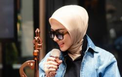 Syahrini Bagi-Bagi Kaos Isi Dolar saat Manggung di Pestapora 2026, Penonton Auto Heboh