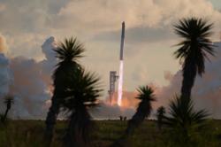Roket Starship SpaceX Sukses Diluncurkan ke Orbit, Bawa 26 Satelit Starlink
