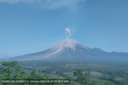 Gunung Semeru Meletus Pagi Ini, Muntahkan Abu Vulkanik Tebal Setinggi 1 Km