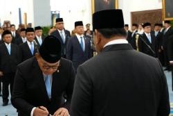Prabowo Lantik Dudung Abdurachman Jadi Menko Polkam