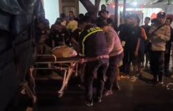 Tabrak Mobil Parkir, Pemotor Jatuh Terlindas Truk Gandeng di Pantura Tuban