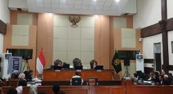 Sidang Dokter Tifa, Kuasa Hukum Desak JPU Tunjukkan Ijazah Jokowi