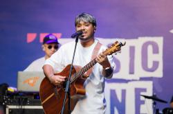 Abdul Indonesian Idol Meriahkan Hari Pertama iNews Campus Connect 2026 Untar 
